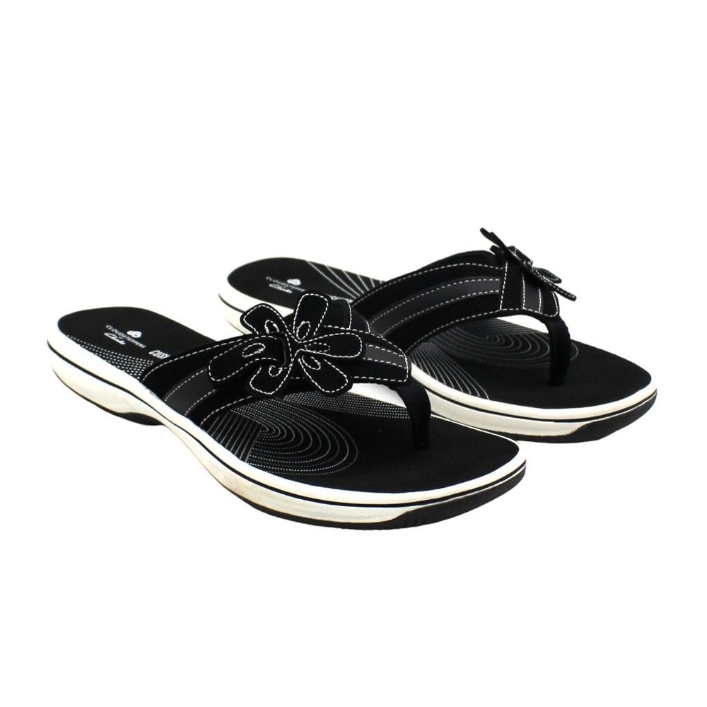 Womens Clarks(R) Cloudsteppers Brinkley Flora Flip Flops - Picture 1 of 8